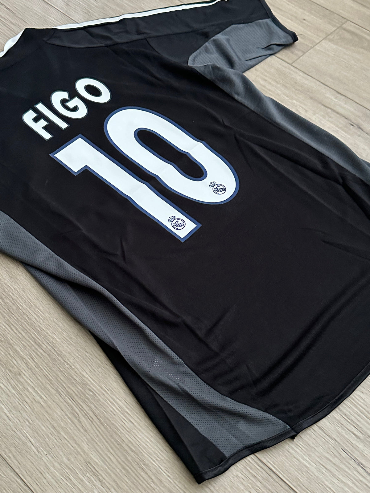 Real Madrid Luis Figo #10 2004/05 Black Away Retro Soccer Jersey Men
