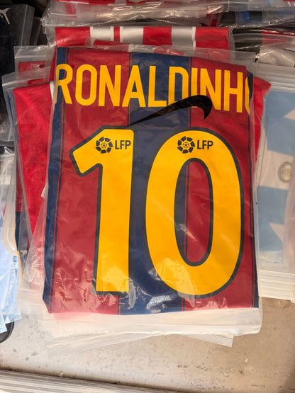Barcelona Ronaldinho #10 2004/05 Home Retro Soccer Jersey Men Size