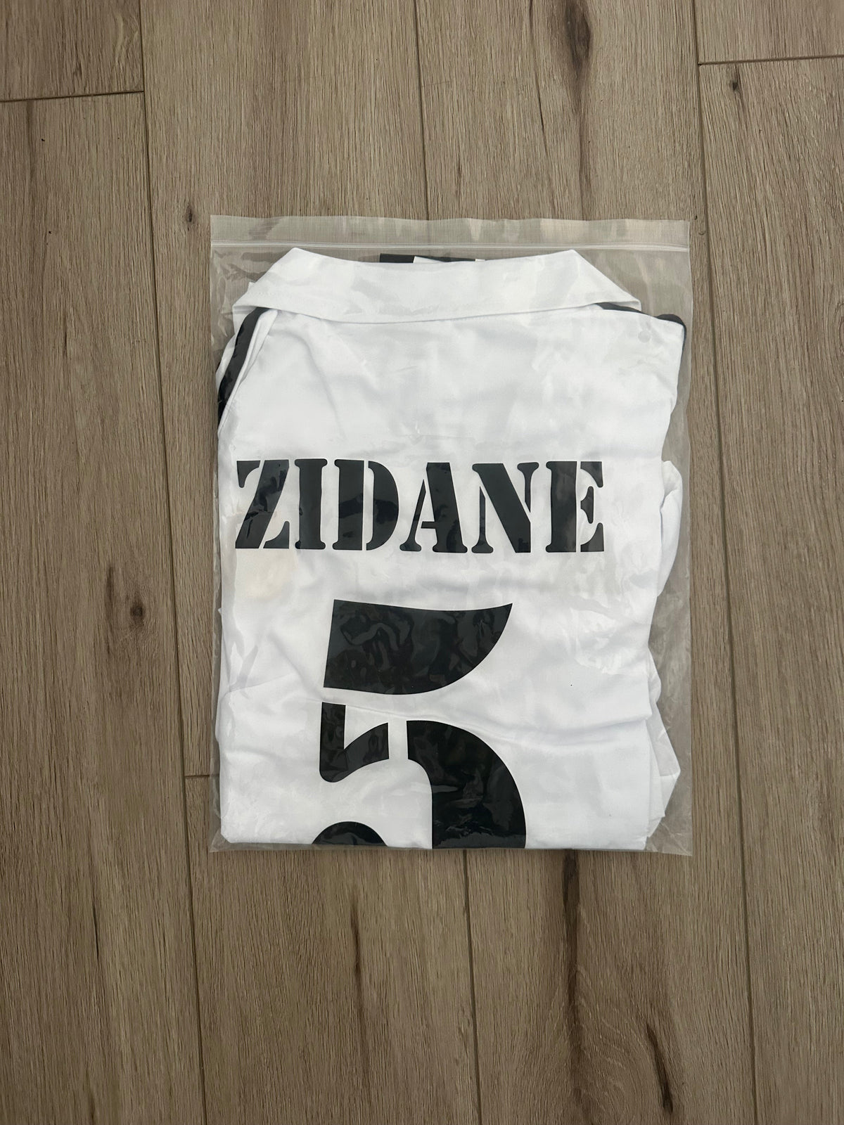 Real Madrid Zidane #5 2002 Final Home White Long Sleeve Retro Soccer Jersey Men Size