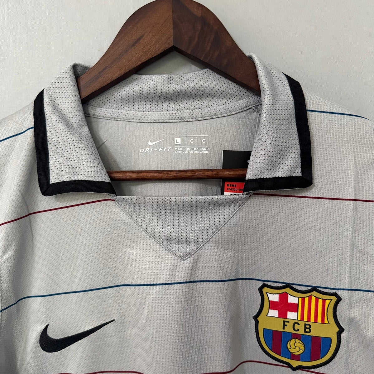Barcelona 2003/04 Away Long-Sleeve Retro Soccer Jersey