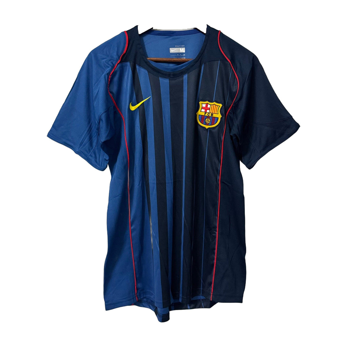 Barcelona 2004/05 Away Retro Soccer Jersey
