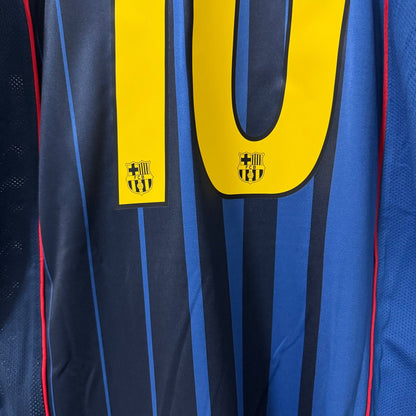 Barcelona 2004/05 Away Retro Soccer Jersey