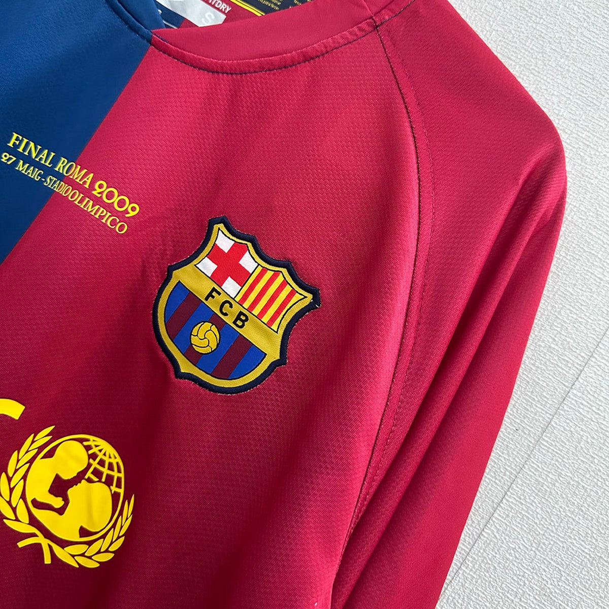 Barcelona 2008/09 Home (UCL Final) Long-Sleeve Retro Soccer Jersey