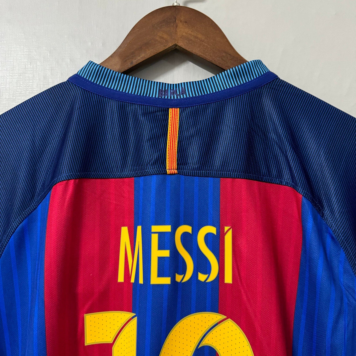Barcelona 2016/17 Home Retro Soccer Jersey