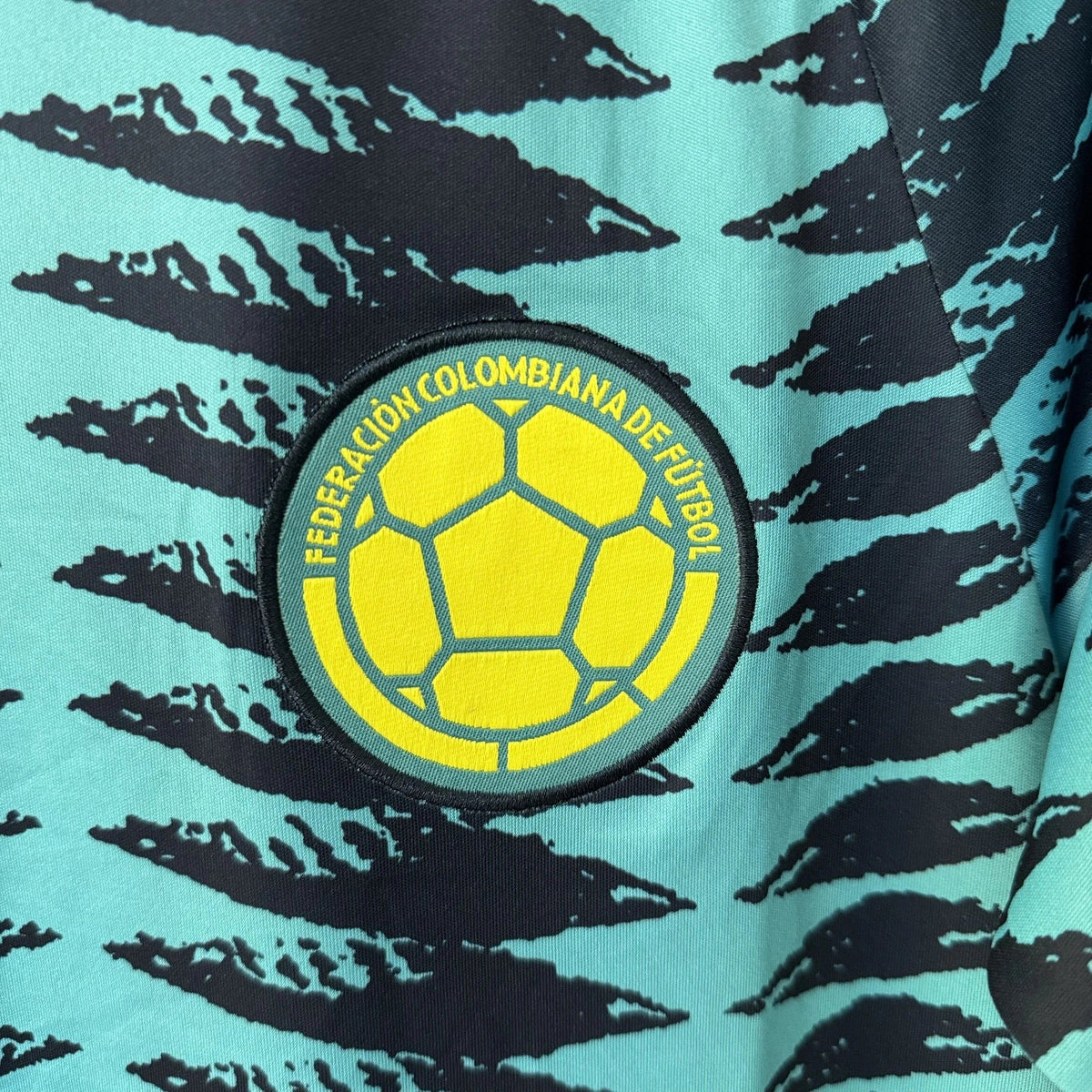 Colombia 2026 World Cup Away Soccer Jersey
