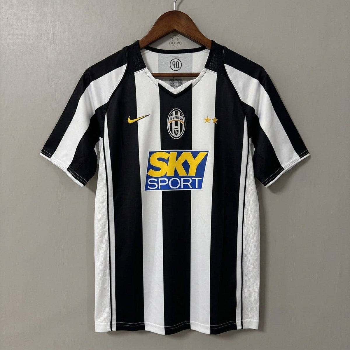 Juventus 2004/05 Home Retro Soccer Jersey