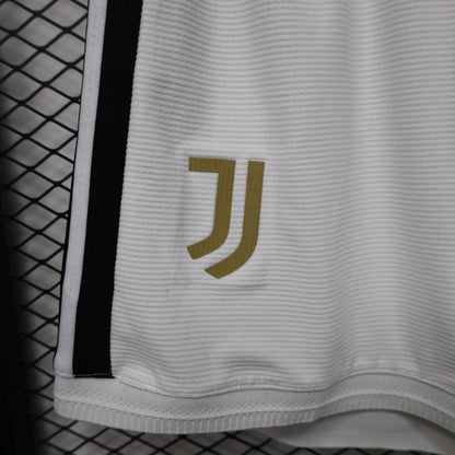 Juventus 2026/27 Home Soccer Shorts – Player Edition