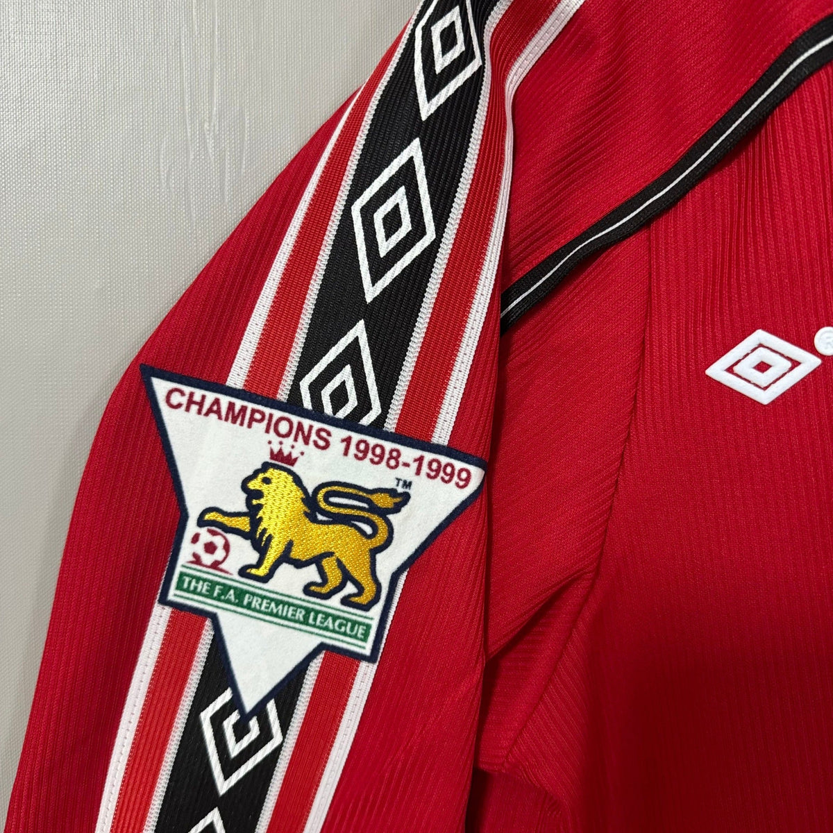 Manchester United 1998/00 Home Long-Sleeve Retro Soccer Jersey