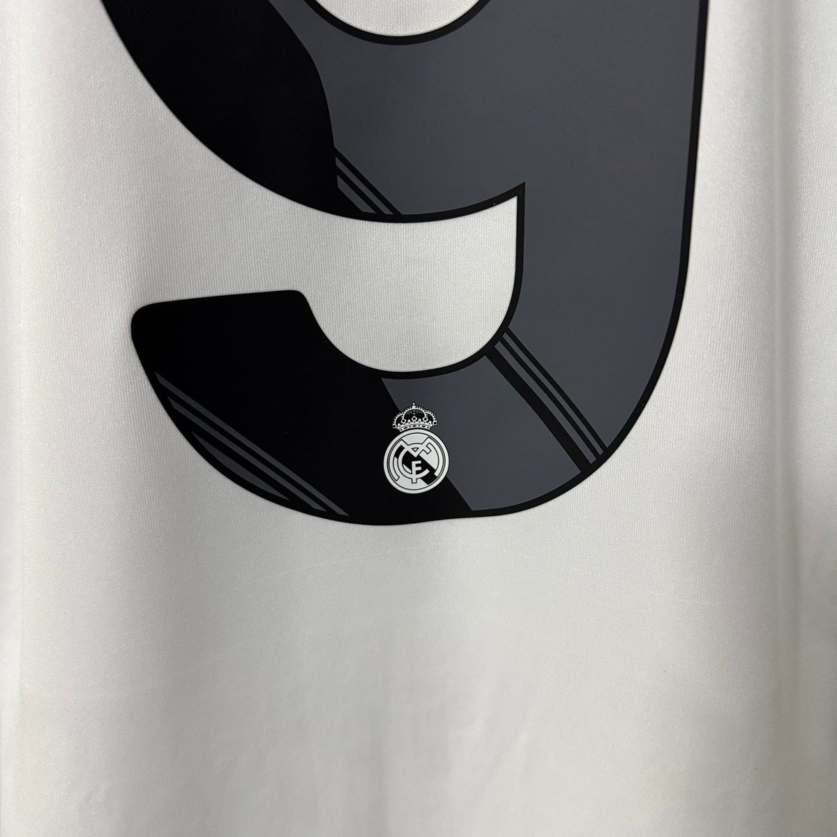 Real Madrid 2009/10 Home Long-Sleeve Retro Soccer Jersey