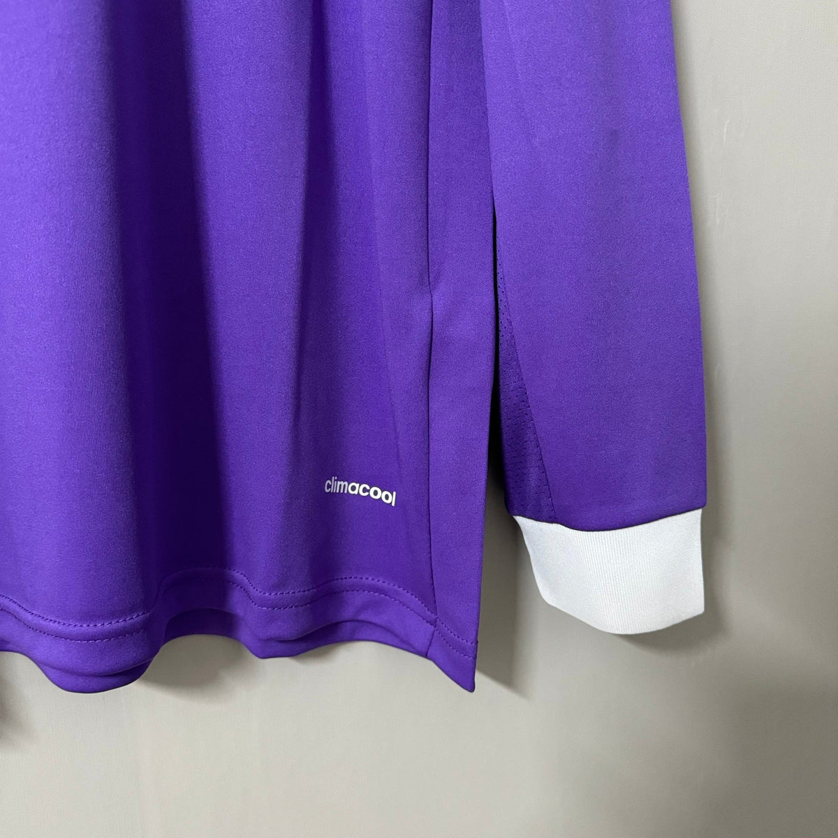 Real Madrid 2016/17 Away (UCL Final) Long-Sleeve Retro Soccer Jersey